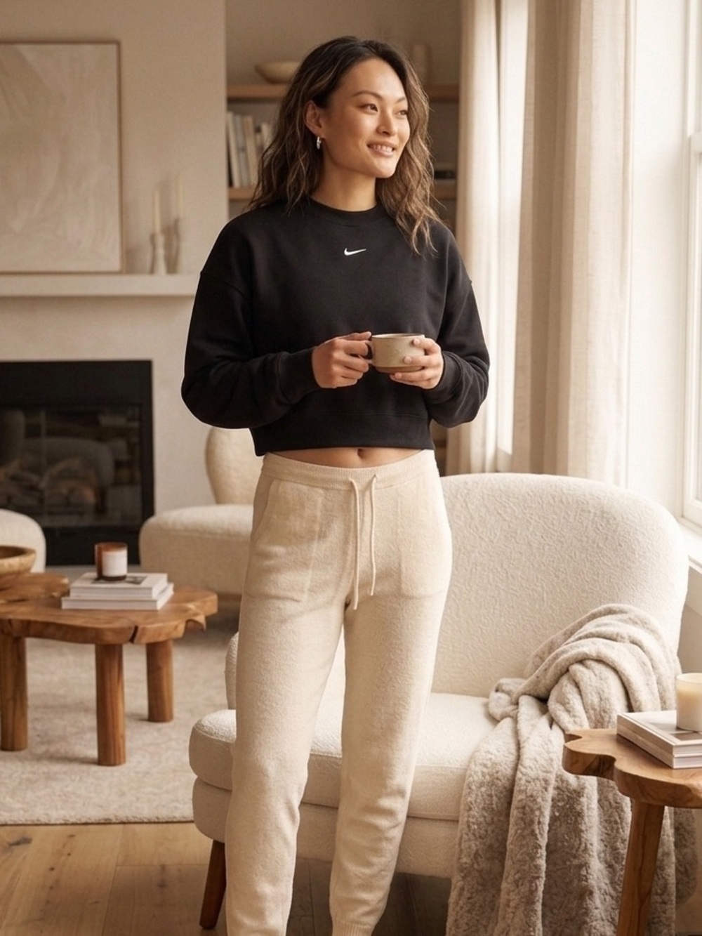 Nike Center Swoosh Cropped Fleece Sweatshirt in Black - Picture 3 of 7